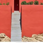Apartamento Precioso En La Muralla Roja - 0221 *