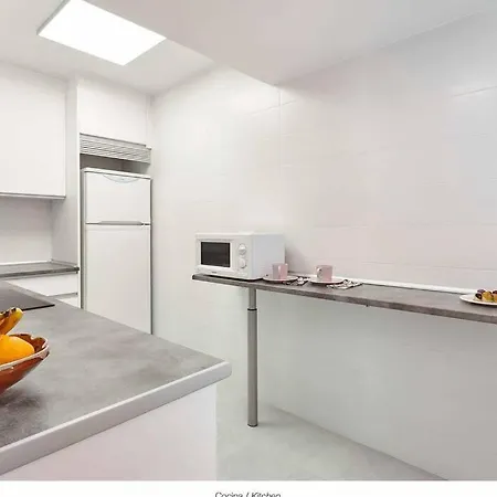 Precioso En La Muralla Roja - 0221 *