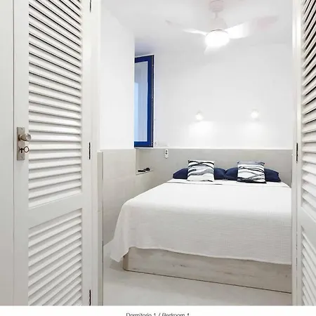 Precioso En La Muralla Roja - 0221 * Κάλπε