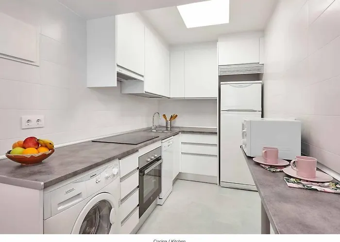 Precioso En La Muralla Roja - 0221 *