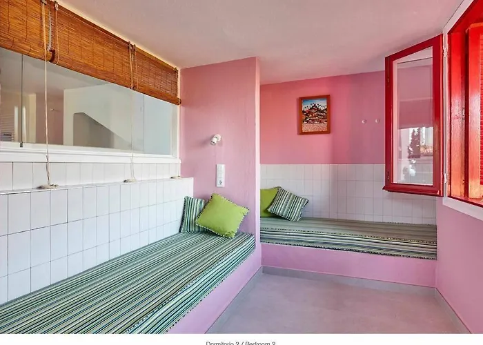 Precioso En La Muralla Roja - 0221 *